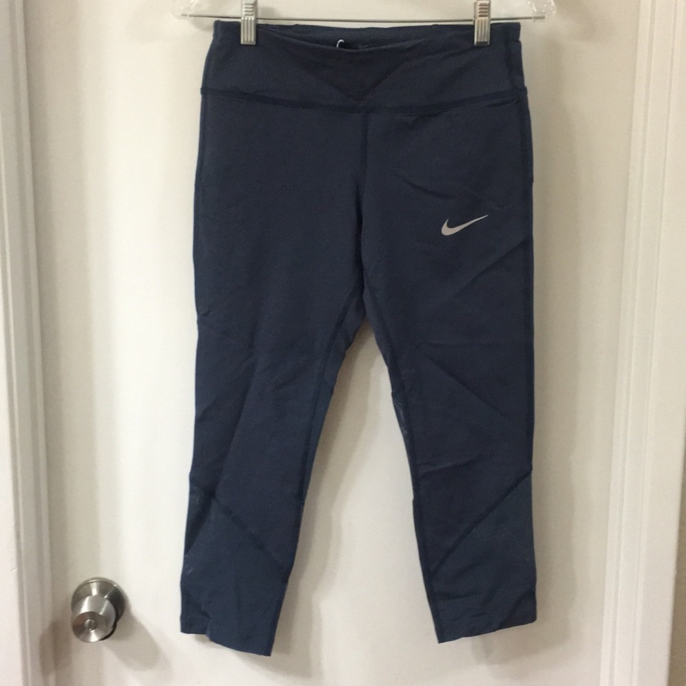 NWOT Nike capris